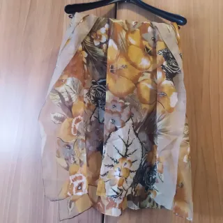 Sciarpa foulard floreale con tigre