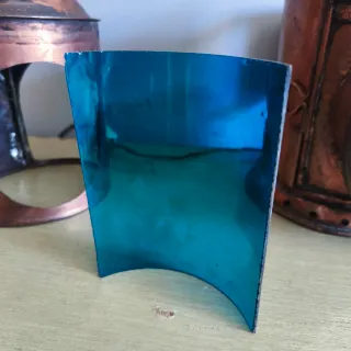 Farol antiguo ferrocarril cobre y cristal rojo