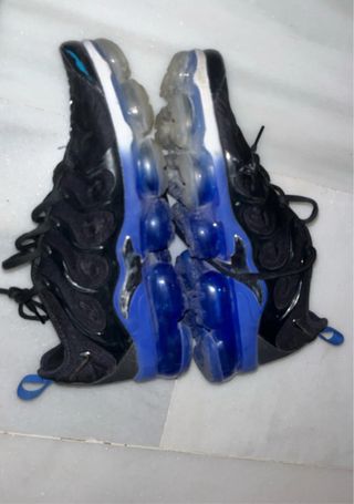 Nike Air VaporMax negras y azules