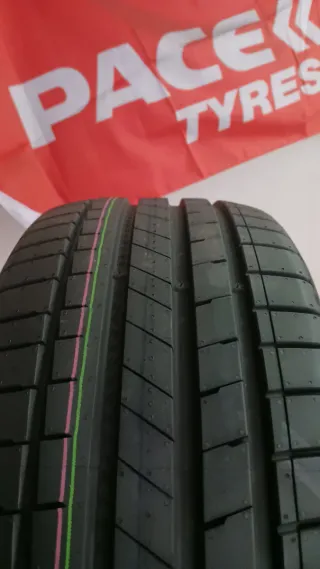 225/40 R18 92Y KUMHO ECSTA SPORT PS72