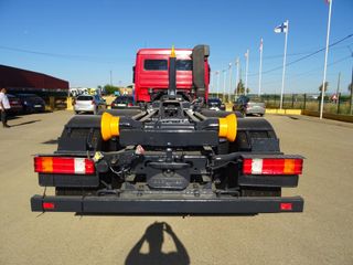 Mercedes AROCS 25 44-CAMIONES GANCHO