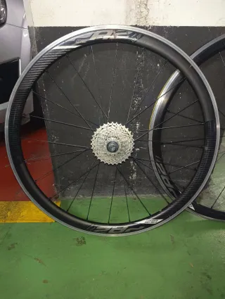 Juego de llantas mixtas GIANT PA2 carretera.