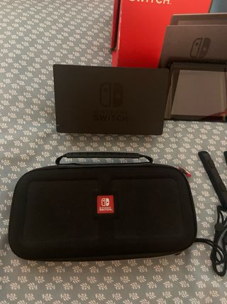Nintendo Switch con tutti gli accessori