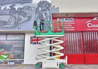 Decorazioni murales interni ed esterni.