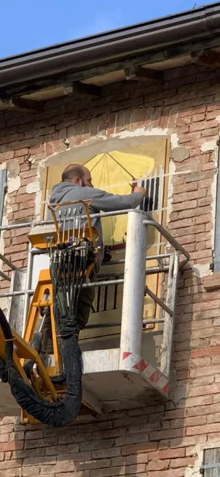 Decorazioni murales interni ed esterni.