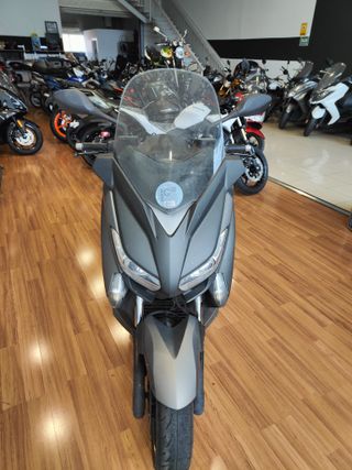 Yamaha XMAX 400cc Maxiscooter