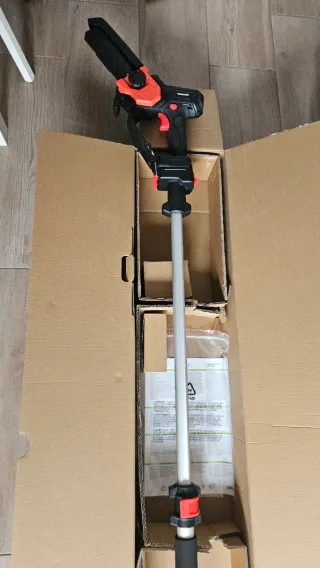 Motosierra de batería GREENCUT con pértiga