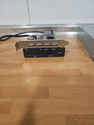 Lote 3 lettori DVD + lettore schede e USB