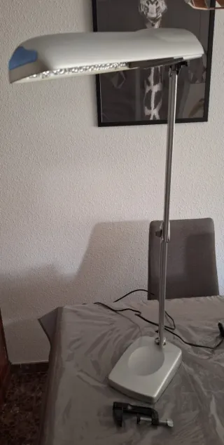 Flexo lámpara escritorio con pie y abrazadera