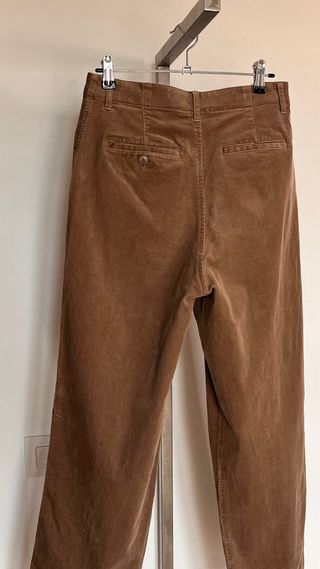 Uniqlo Pantalón corduroy camel T.36