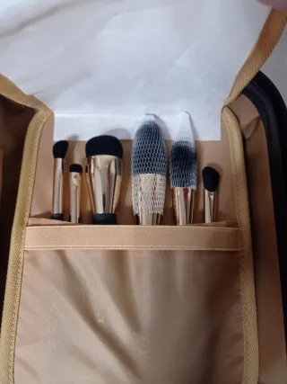 Maletín maquillaje alas doradas