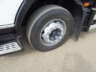 Volvo FM 330.18--CAMIONES GRUAS