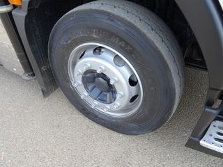 Volvo FM 330.18--CAMIONES GRUAS