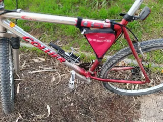 Bicicleta de Montaña Couleur Roja