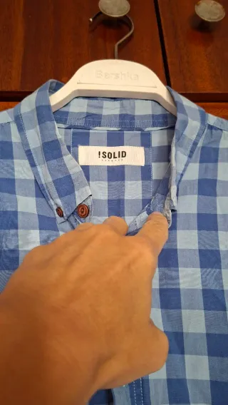 Camicie taglia L (in velluto Benetton) e a quadri (Solid)