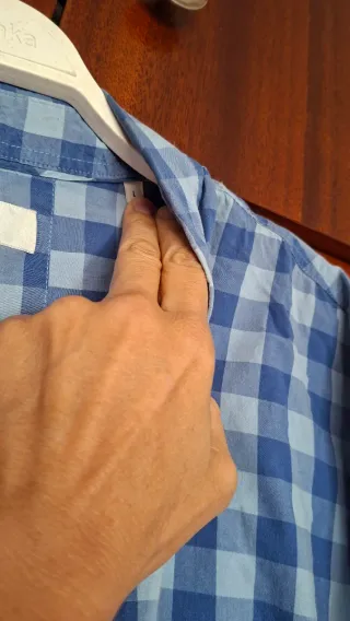 Camicie taglia L (in velluto Benetton) e a quadri (Solid)