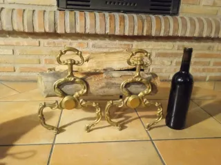 Antiguo juego de morillos para chimenea