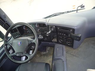 Scania P 360-CAMIONES GRUAS