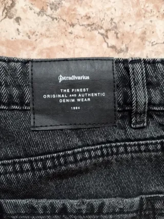 Pantalones grises vaqueros