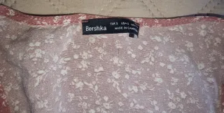 Blusa rosa con estampado floral