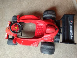 Coche de pedales Ferrari rojo