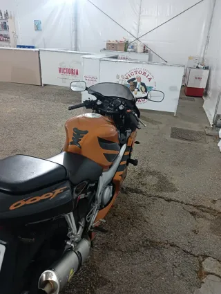 Honda CBR 600 F4 2001