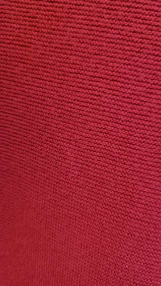 Suéter Tommy Hilfiger rojo. talla M.