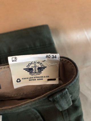 Pantalón Dockers Slim Fit Chino Verde Oliva