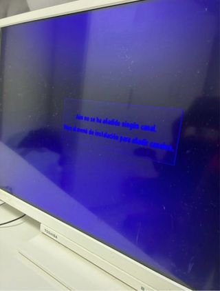 Televisor Toshiba 24 con mando y pilas