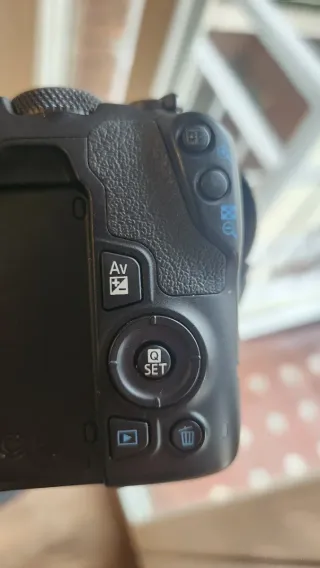 Fotocamera Canon EOS 250D (Rebel SL3) 720 scatti