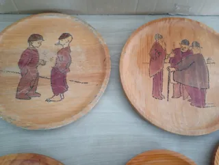 Platos de madera grabados (set de 7)