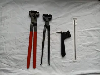 Herramientas de herraje para caballos