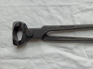 Herramientas de herraje para caballos