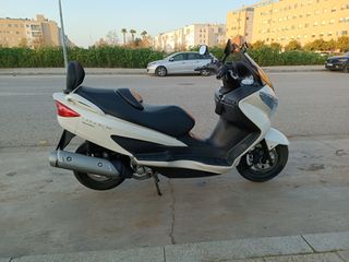 Suzuki Burgman 200 Executive