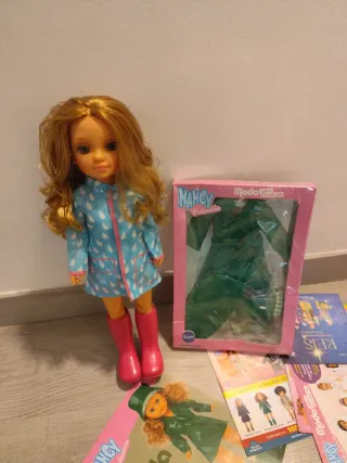 Lote Nancy: Muñeca y Traje Nuevo
