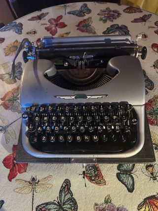Máquina de escribir PATRIA años 50
