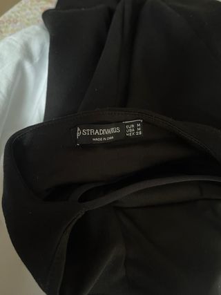 Vestido negro Stradivarius halter