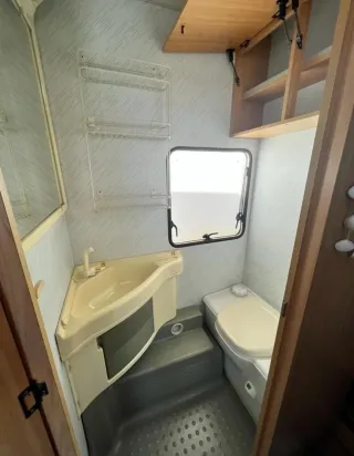 Caravana Bürstner 415 FUM