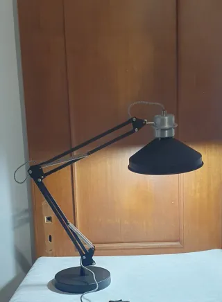 Lampada da tavolo design moderno