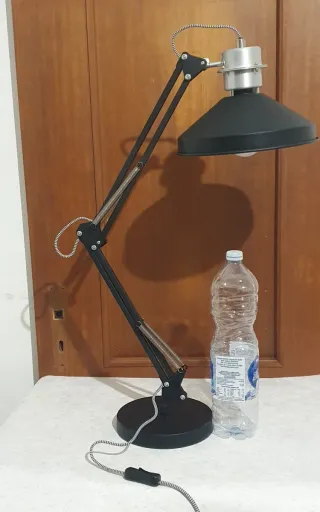 Lampada da tavolo design moderno