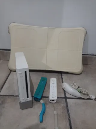 Consola Nintendo Wii + Wii Fit Board