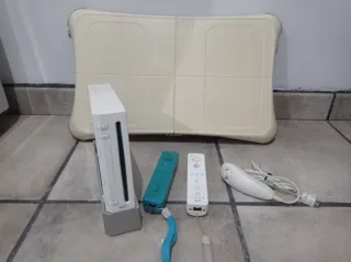 Consola Nintendo Wii + Wii Fit Board