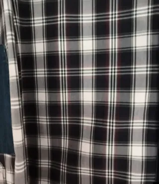 Camisa Guess Cuadros con Parches