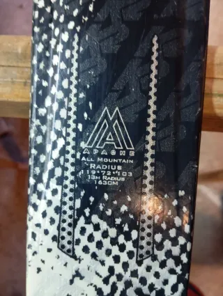 esquís K2 Apache Radius X gris rojo