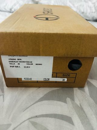 Zapatos de tacón multicolor talla 39