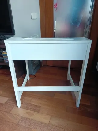 Escritorio infantil blanco