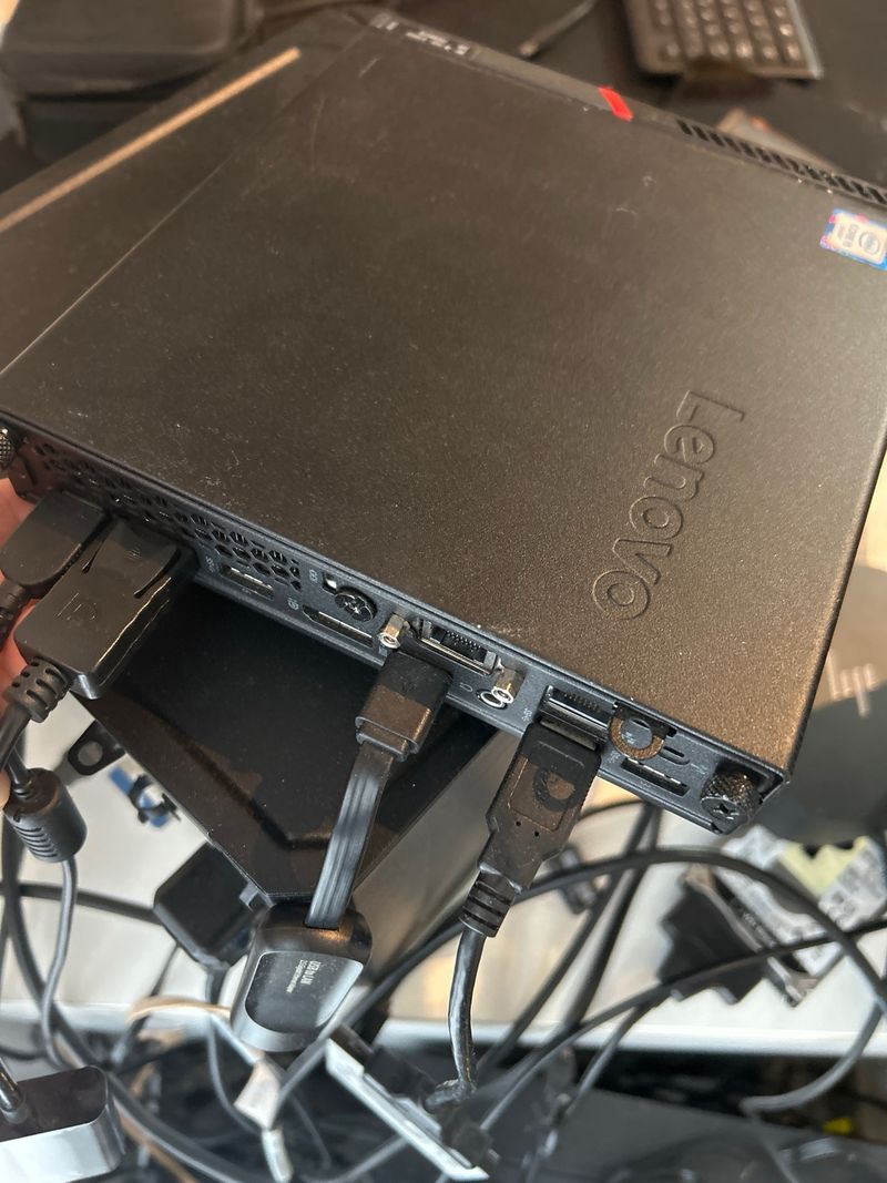 Lenovo M700 i5-6500T 32 RAM 500GB HD afbeelding 2