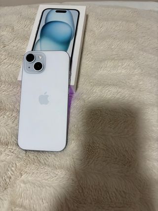 iPhone 15 Azul/Blanco Como Nuevo