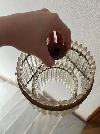 Lámpara colgante y metal dorado