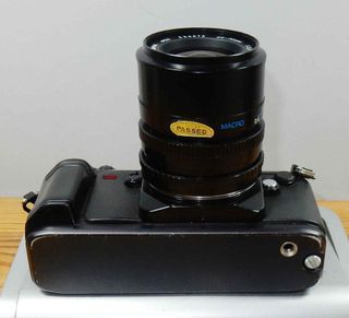 1724-Camara NIKON F-301 - con Exakta 35/70 mm